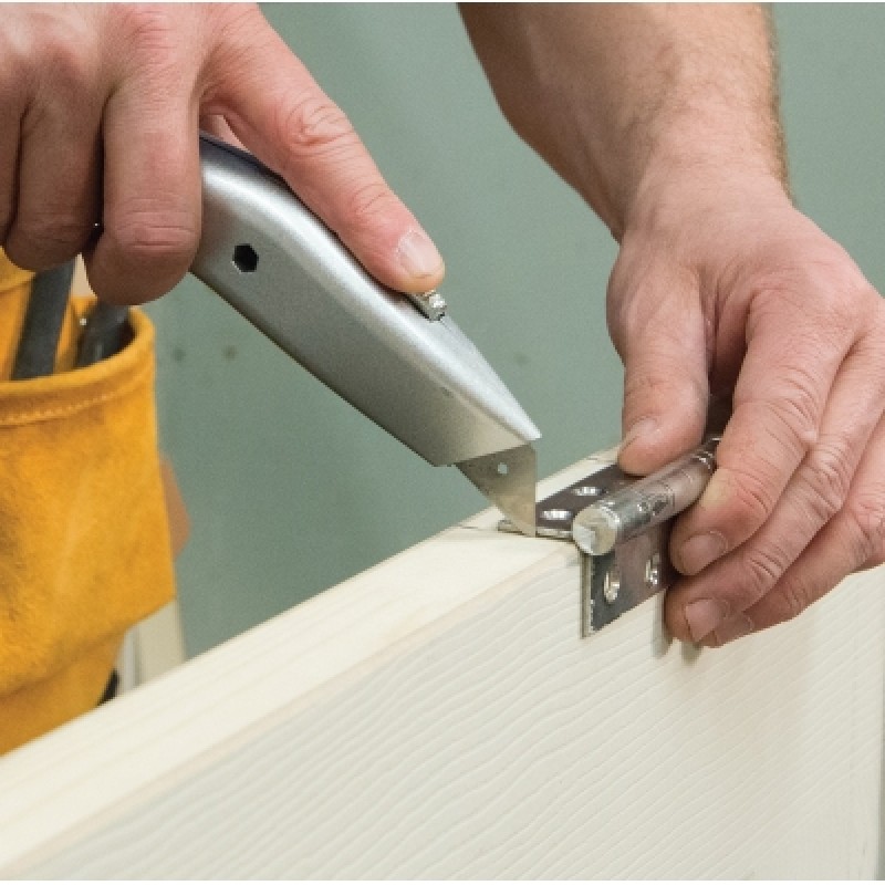 Silverline Retractable Trimming Stanley Knife and Belt Sheath CT07 Sealants and Tools Direct