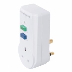 Power Master RCD Circuit Breaker Wall Plug Safety Adapter White 488700