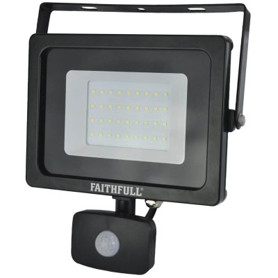 Faithfull SMD LED Floodlight 30W Security Light inc PIR FPPSLWM30S